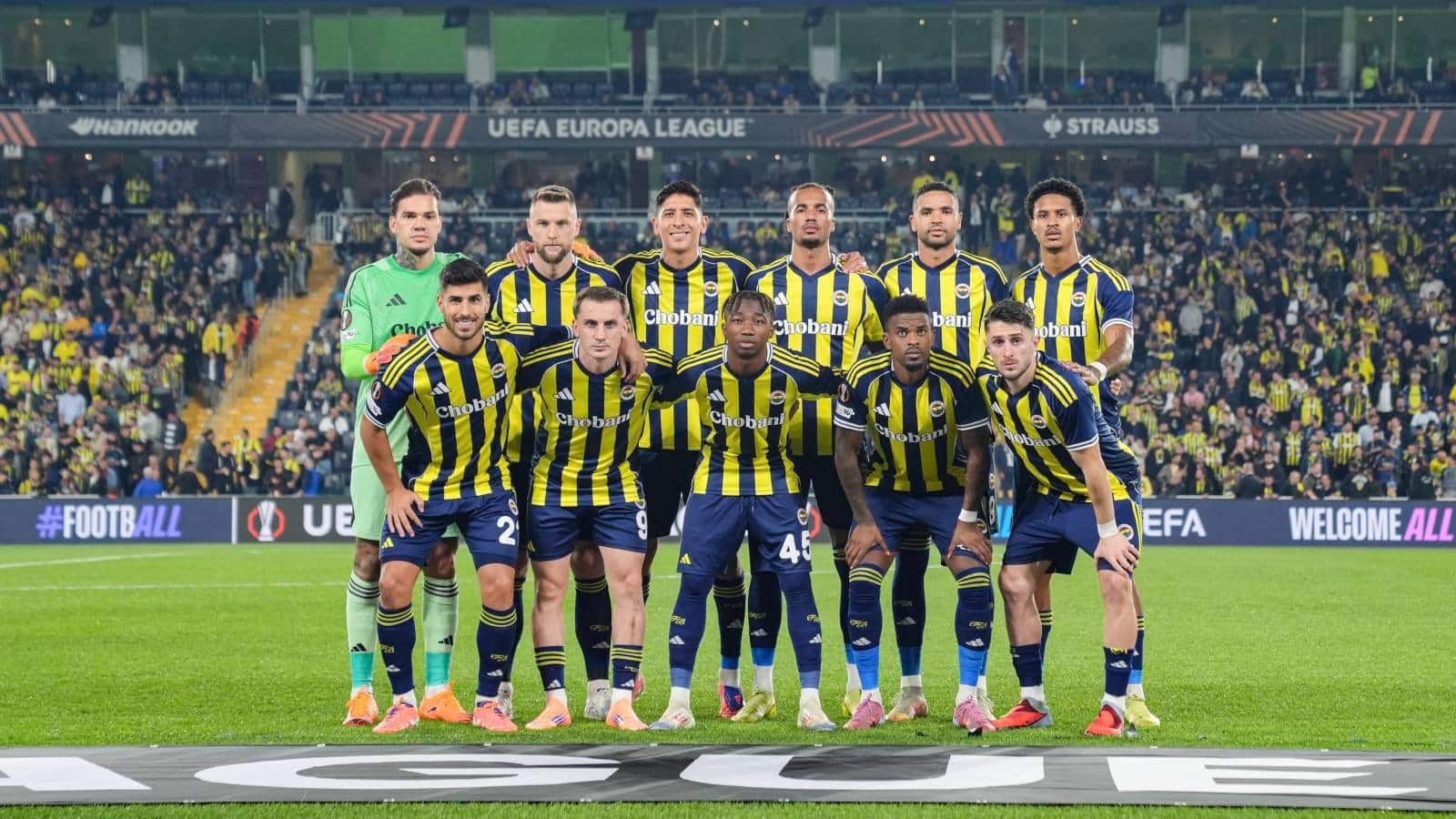Fenerbahçe, Konyaspor Karşısında İkincilik İçin Yeniden Sahada