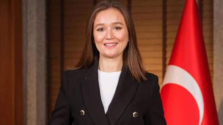 Manisa’nın İlk Kadın Belediye Başkanı