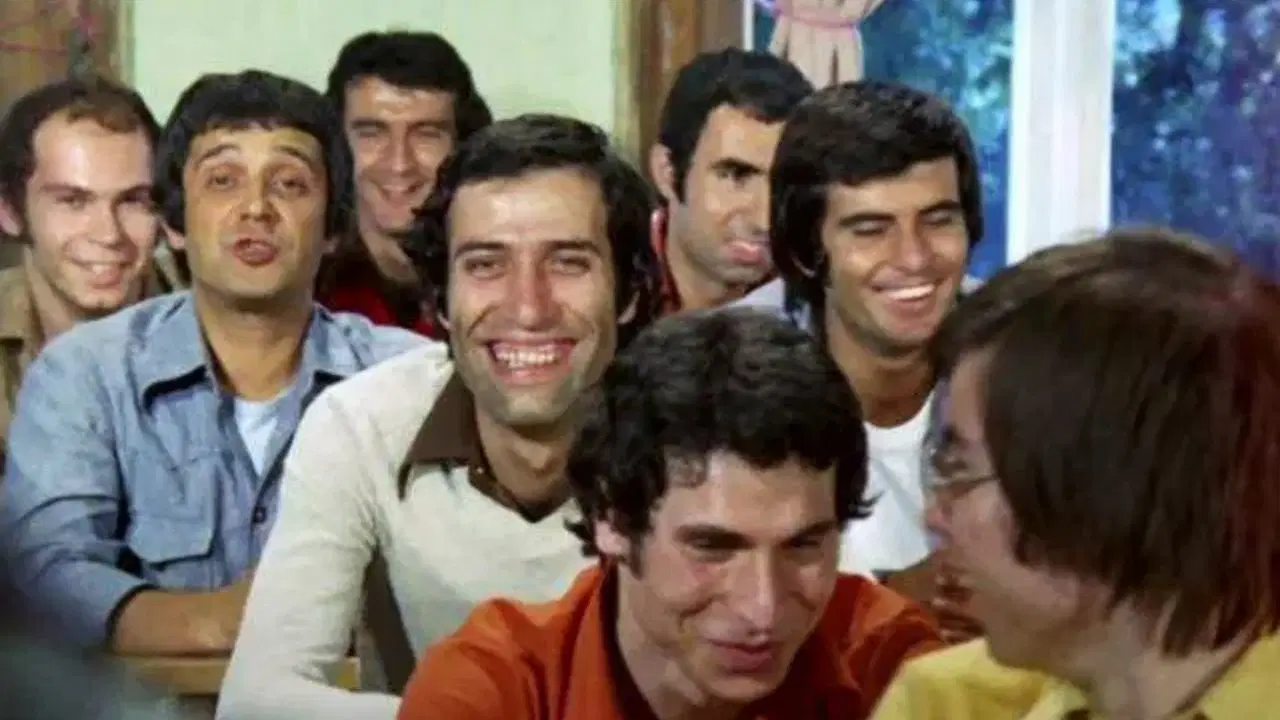 Hababam Sınıfı Sınıfta Kaldı Filmi Hakkında: Konusu, Oyuncuları ve Çekildiği Yer