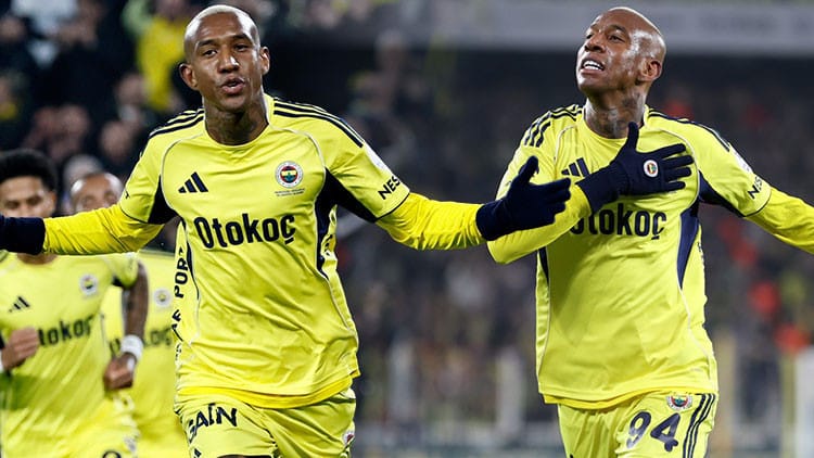 Talisca’dan Kadıköy’de Gol Şov! Fenerbahçe İlk Yarıda Farka Koştu