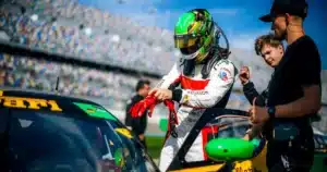 24 Saat Daytona yarışında Frederik Schandorff güçlü bir başlangıç yaparken,