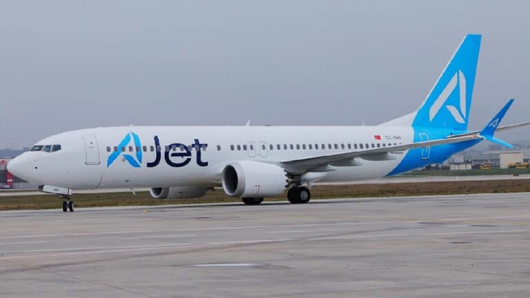 AJet filosuna üç yeni nesil uçak daha eklendi