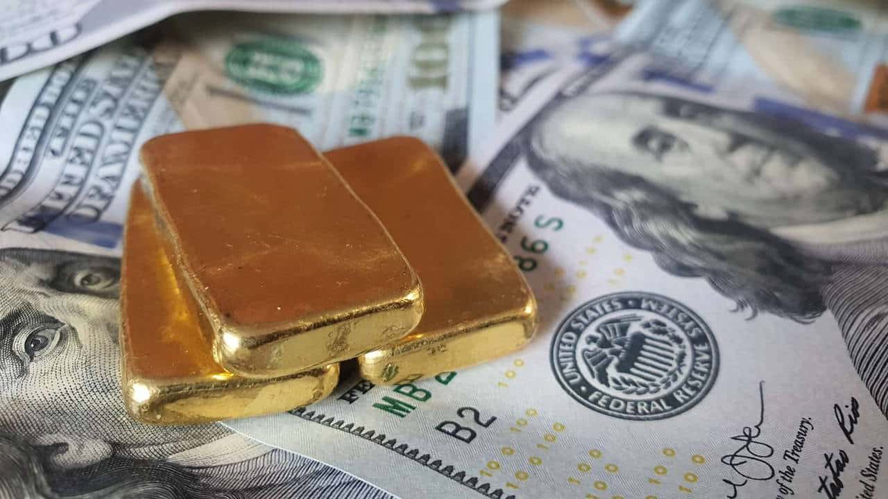 Altın Ons Fiyatı İlk Kez 5 Bin Doları Geçerek Tarihi Zirveye Ulaştı