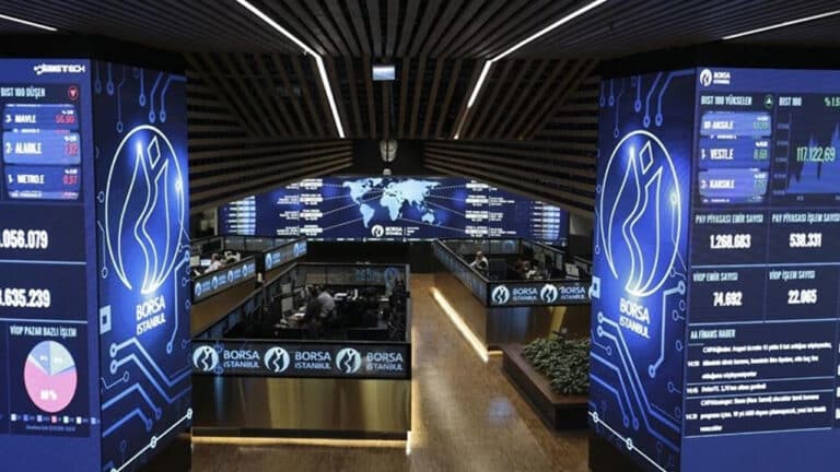 BIST 100 Endeksi Bankacılık Hisseleriyle Rekor Kırarak Günü Zirvede Kapattı