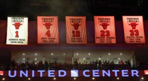 Chicago Bulls, efsane oyuncusu Derrick Rose’un 1 numaralı formasını emekliye