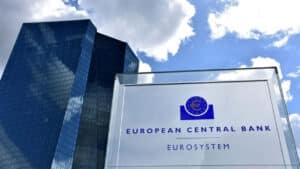 ECB, para politikası rehberini iklim riski ve bankacılık düzenlemelerini dikkate