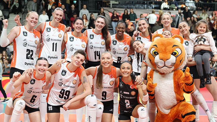 Eczacıbaşı üst üste dokuzuncu galibiyetini aldı