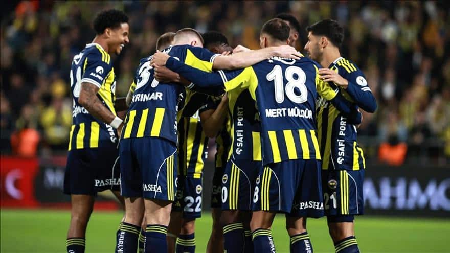 FENERBAHÇE’NİN SOL BEKLERİ SAHADA YER ALAMAYACAK