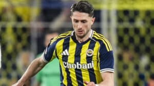 Fenerbahçe - Göztepe maçında sakatlanan İsmail Yüksek’in son durumu açıklandı.