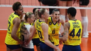 Fenerbahçe Medicana, Benfica deplasmanında liderlik mücadelesi veriyor. Zorlu karşılaşmada galibiyet