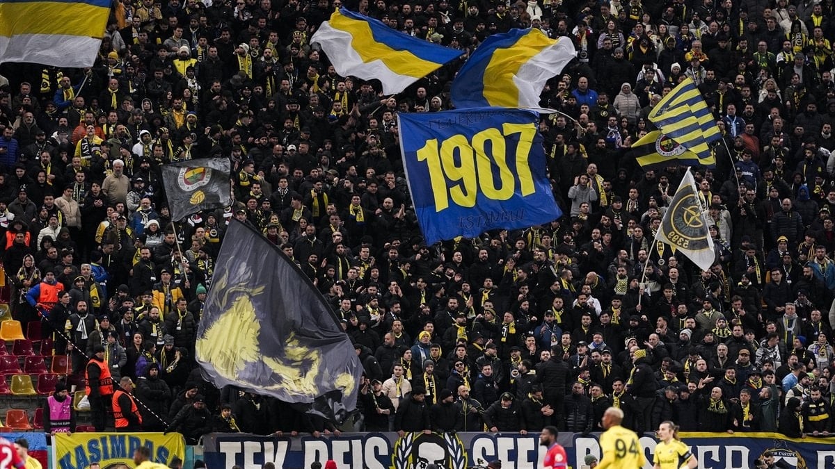 Fenerbahçeyi Taraftarları Destekleriyle Yalnız Bırakmadı