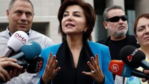 Gazeteci Sedef Kabaş’ın gözaltına alınma süreci, nedenleri ve gelişmeler hakkında