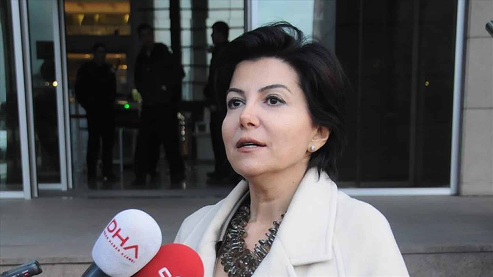 Gazeteci Sedef Kabaş Gözaltına Alındı