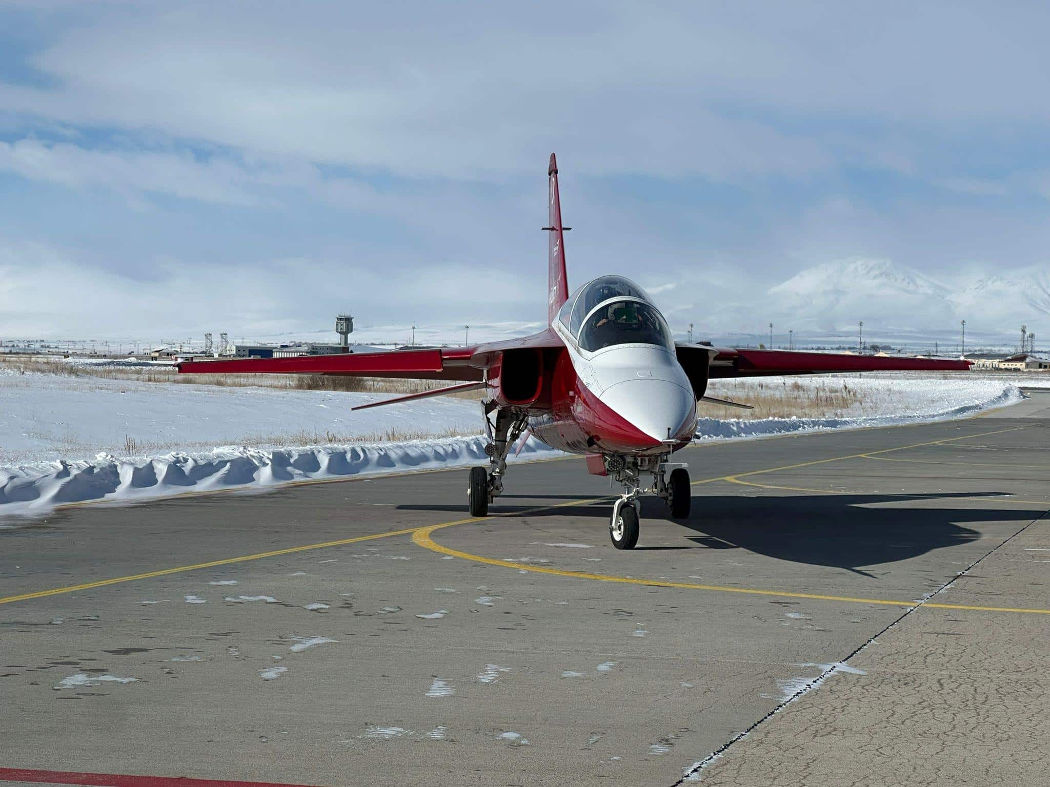 Türkiye’nin ilk milli jet eğitim uçağı HÜRJET