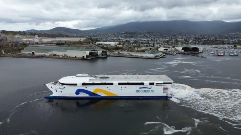 Incat Tasmania Hull 096 Liman Testlerine Başladı: Dünyanın En Büyük Elektrikli Gemisi
