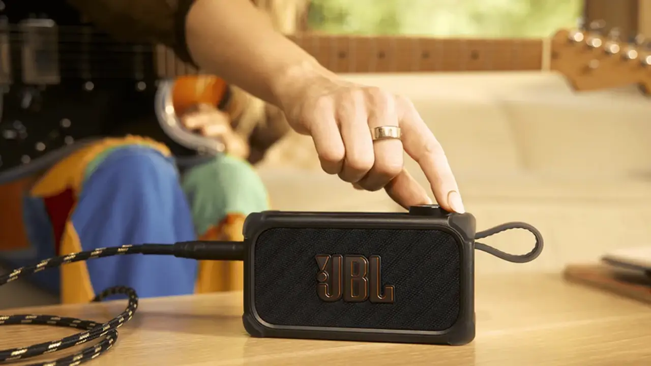 JBL BandBox Solo ve Trio Modelleri Yapay Zeka Destekli Gitar Amfisi Olarak Tanıtıldı