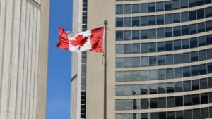 Kanada Merkez Bankası politika faizini sabit tutarak ekonomik istikrar ve