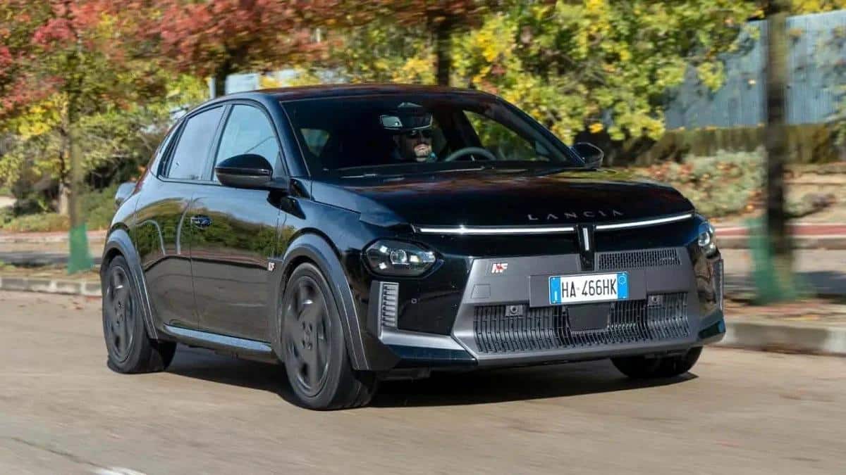 Lancia'nın yeni Ypsilon modeliyle sessizlik sonrası dönüşü bekleneni getirmedi