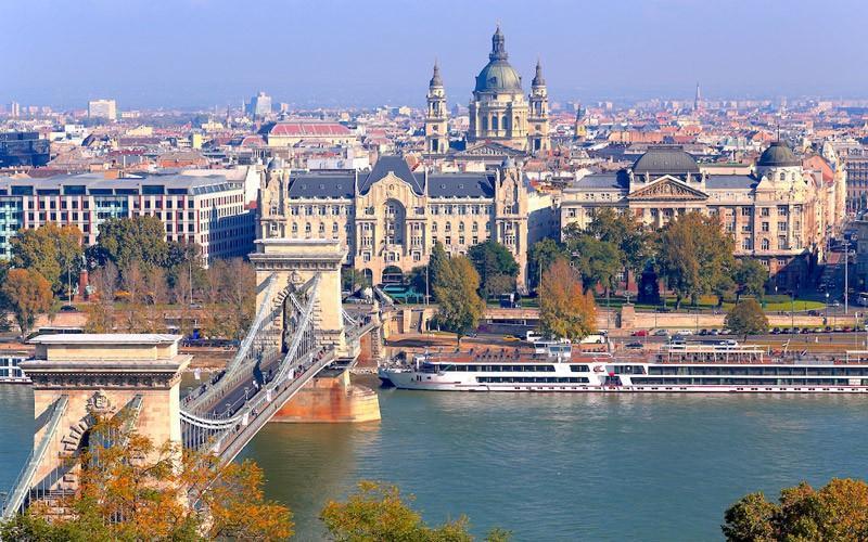 Macaristan bayrağı, konumu, nüfusu ve başkenti hakkında kısa ve öz