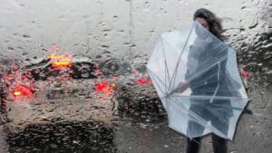 Meteoroloji Genel Müdürlüğü, yurt genelinde yağış ve kar uyarısında bulundu.