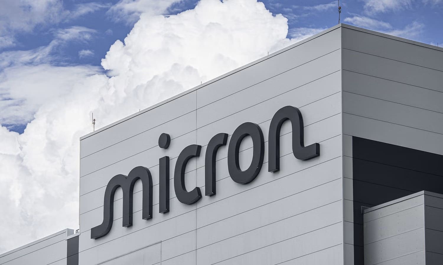 Micron Singapur’da Yeni 3D NAND Çip Fabrikasının Temelini Attı