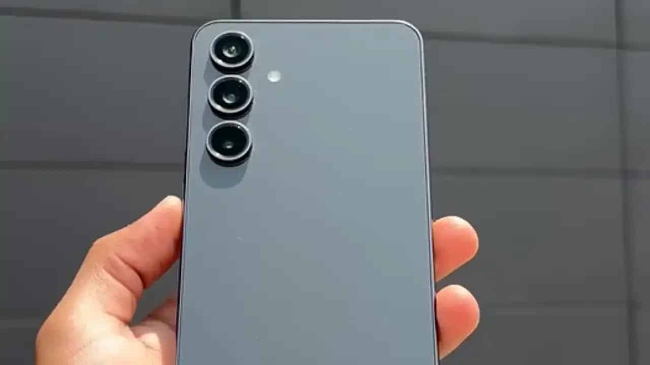 Samsung continues developing One UI 8.5 without slowing down