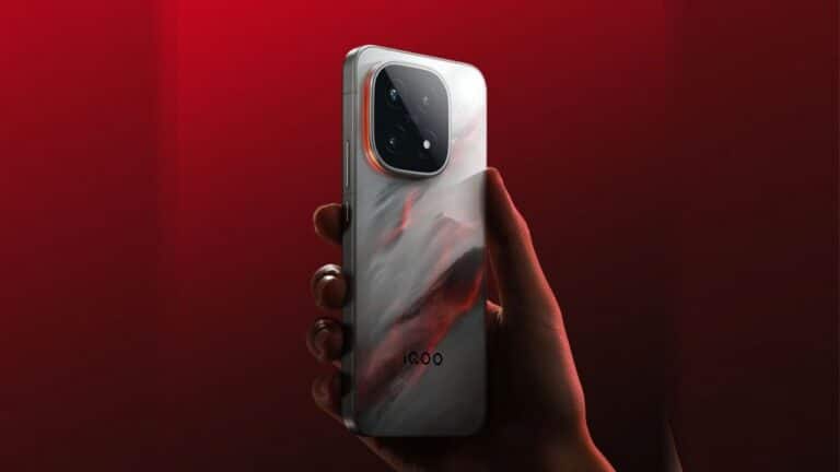 Snapdragon 8 Gen 5 ile Gelen iQOO 15R AnTuTu Testinde Zirveye Çıktı