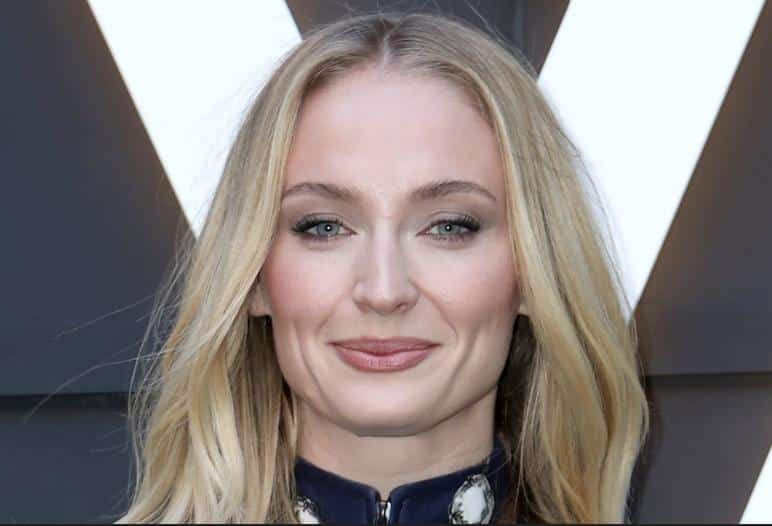 Sophie Turner, yeni Tomb Raider dizisindeki Lara Croft karakterini anlatıyor