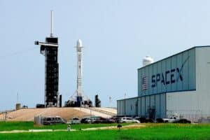 SpaceX, tarihin en büyük halka arzına hazırlanıyor. Şirket, yatırımcı ilgisini