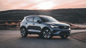 Volvo’nun eski modellerine entegre edilen Gemini yapay zekası ile sürüş