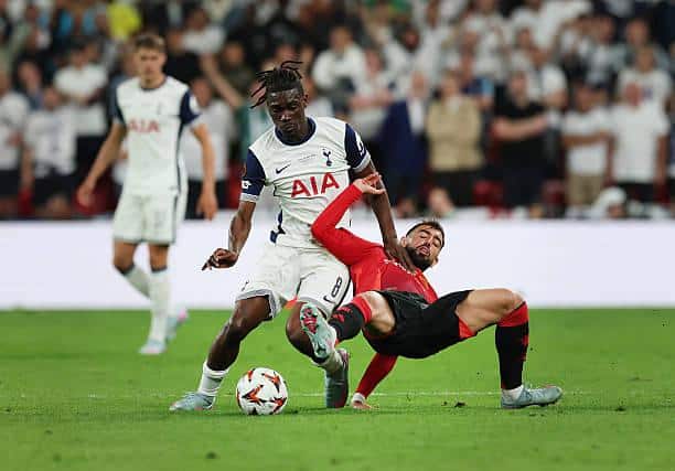 YVES BISSOUMA KİMDİR, KAÇ YAŞINDA VE NERELİ?