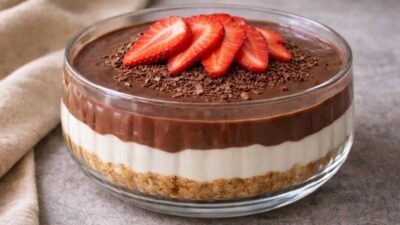 Üç katlı muzlu çikolata şöleni tarifiyle tatlı krizlerinizi şölene dönüştürün!