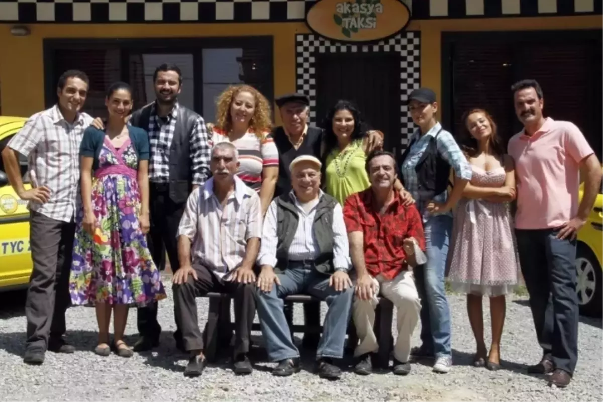Akasya Durağı Dizisi Ekranlara Geri Dönüyor