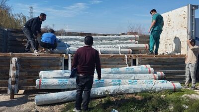 Antalya Büyükşehir Belediyesi, afetten zarar gören üreticilere seralarını onarmaları için