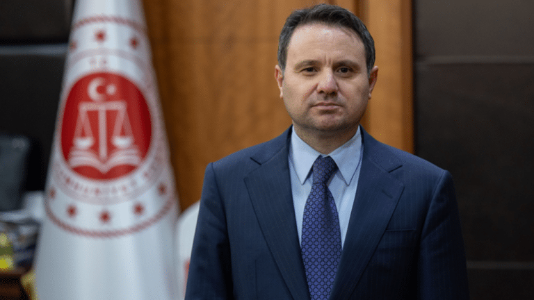 Bakan Gürlek, İsrail’e tepki gösterdi: Yasa dışı yerleşimlere onay verilemez