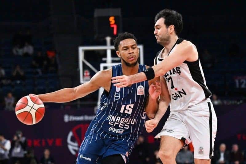 Beşiktaş GAİN, Anadolu Efes'i Mağlup Ederek Türkiye Kupası Finaline Yükseldi