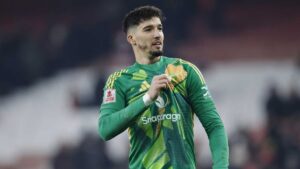 Beşiktaş, Altay Bayındır için Manchester United’a teklif yaptı. İngiliz ekibinin