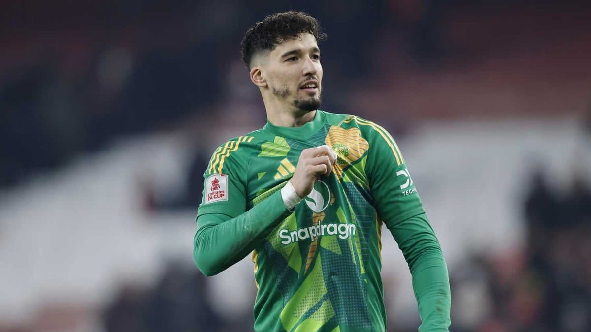 Beşiktaş’tan Altay Bayındır için transfer teklifi: Manchester United’ın cevabı