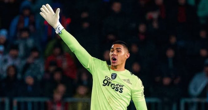 DEVIS VASQUEZ KİMDİR?