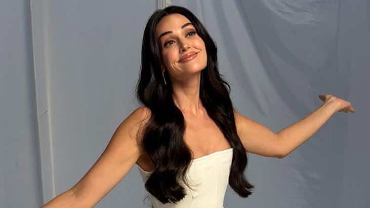 Esra Bilgiç: Başarılı Oyunculuk Kariyeri ve Aşk Dolu Paylaşımlarıyla Gündemde