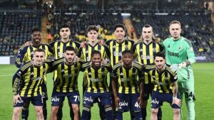 Fenerbahçe, UEFA listesinde değişiklik yaptı. Kadroya 3 yeni futbolcu dahil