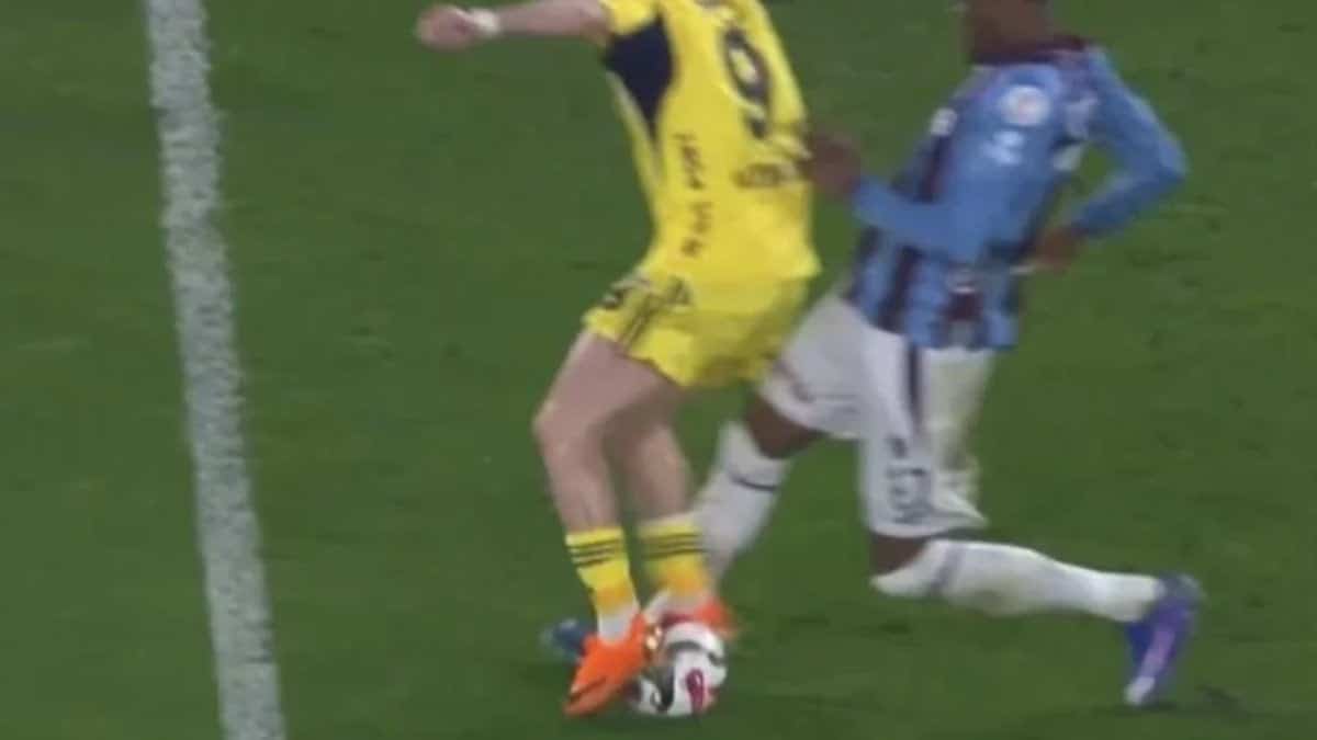 Fenerbahçe’den Trabzonspor’un golü öncesine faul itirazı!
