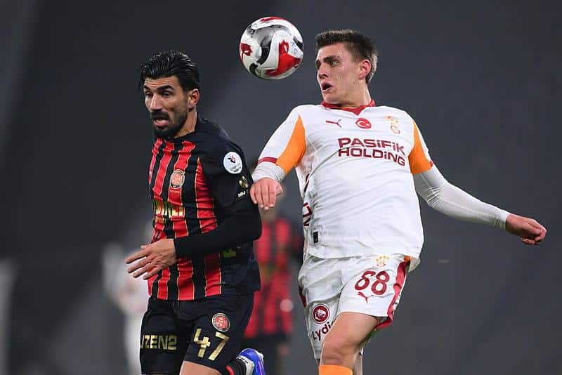 Galatasaray'da flaş ayrılık ve transferin yeni adresi