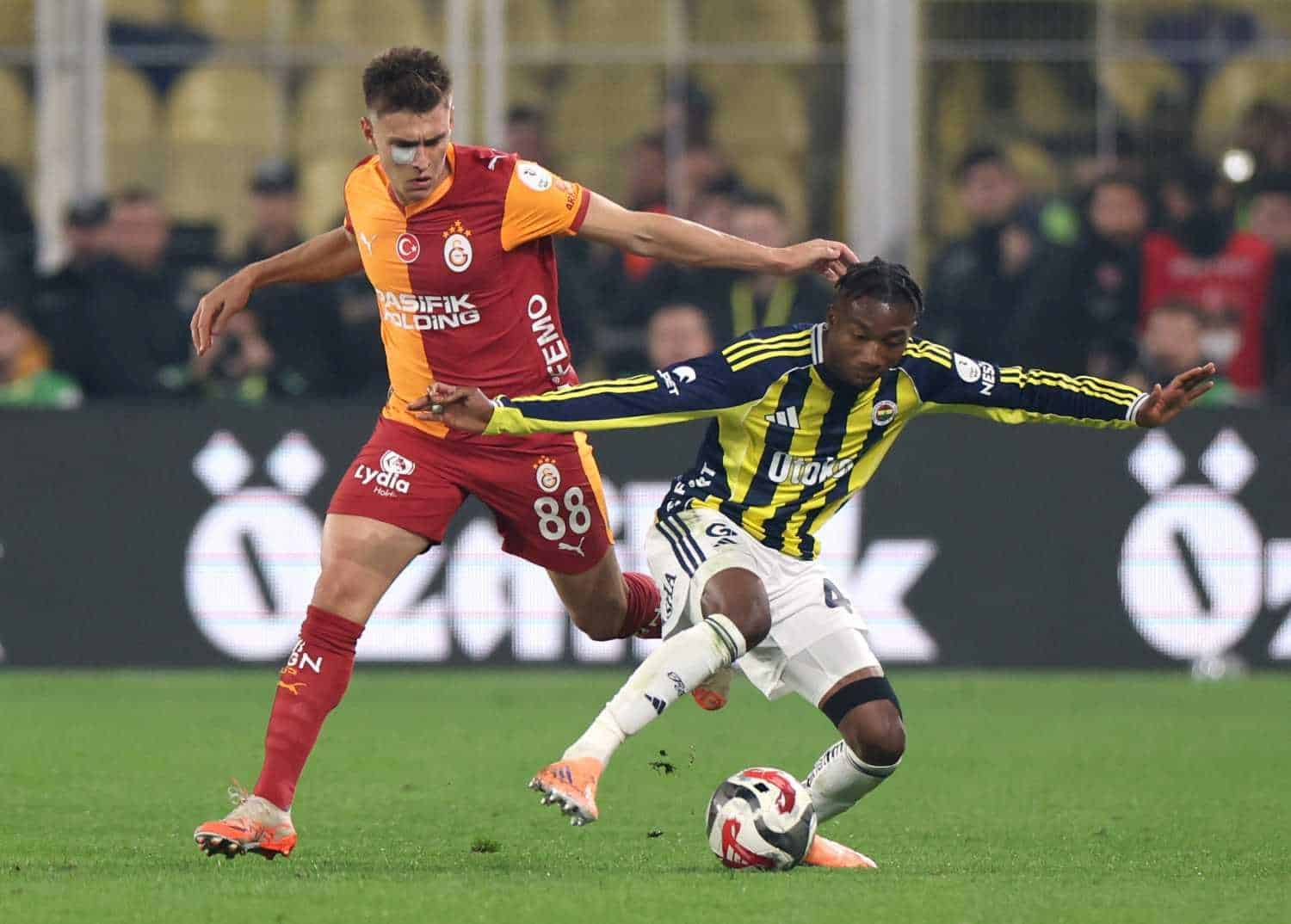 Galatasaray'da flaş ayrılık ve transferin yeni adresi