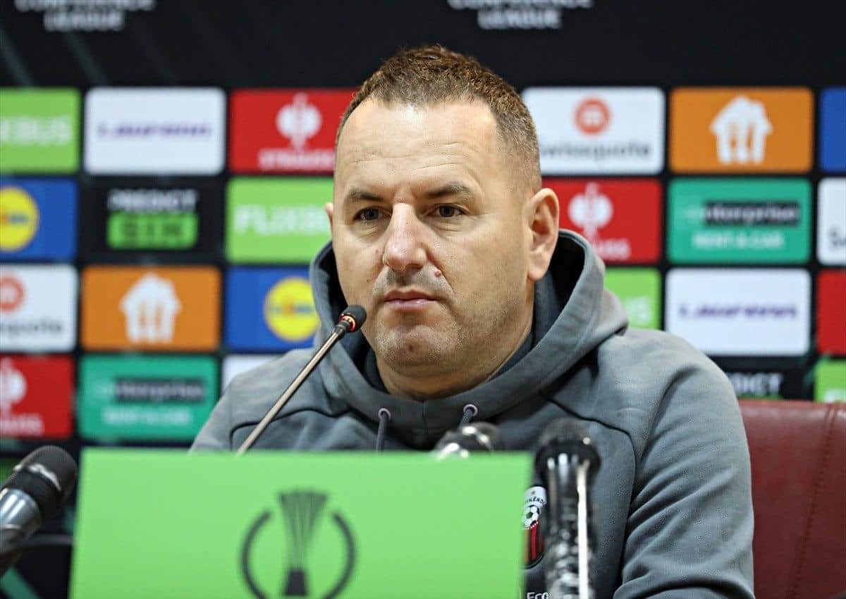 Shkendija Teknik Direktörü Jeton Bekjiri, UEFA Konferans Ligi Son 16 Play-Off İlk Maçı Öncesi Konuştu