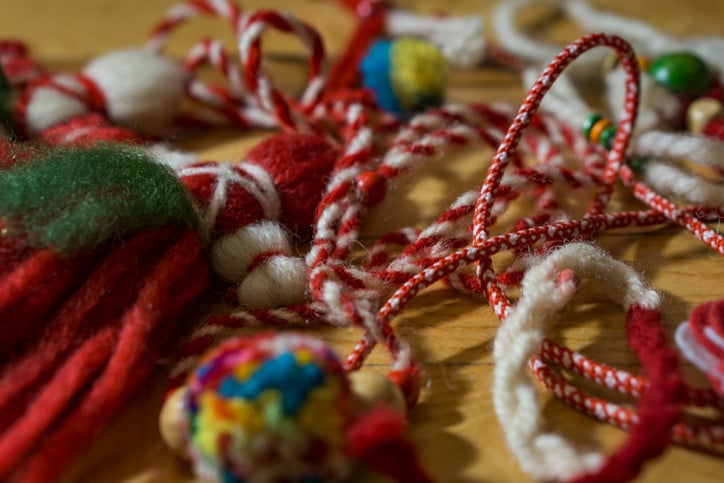 Marteniçka Ne Zaman Takılır ve Çıkarılır? Marteniçka Geleneğinin Anlamı ve Hikayesi