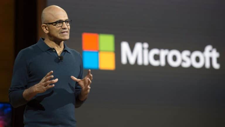 Microsoft yapay zekâ yatırımlarında strateji değişikliğine gidiyor