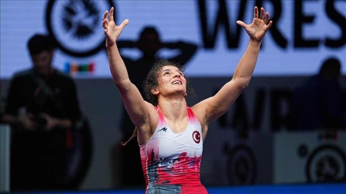 Milli güreşçi Nesrin Baş Zagreb Açık’ta gümüş madalya kazandı