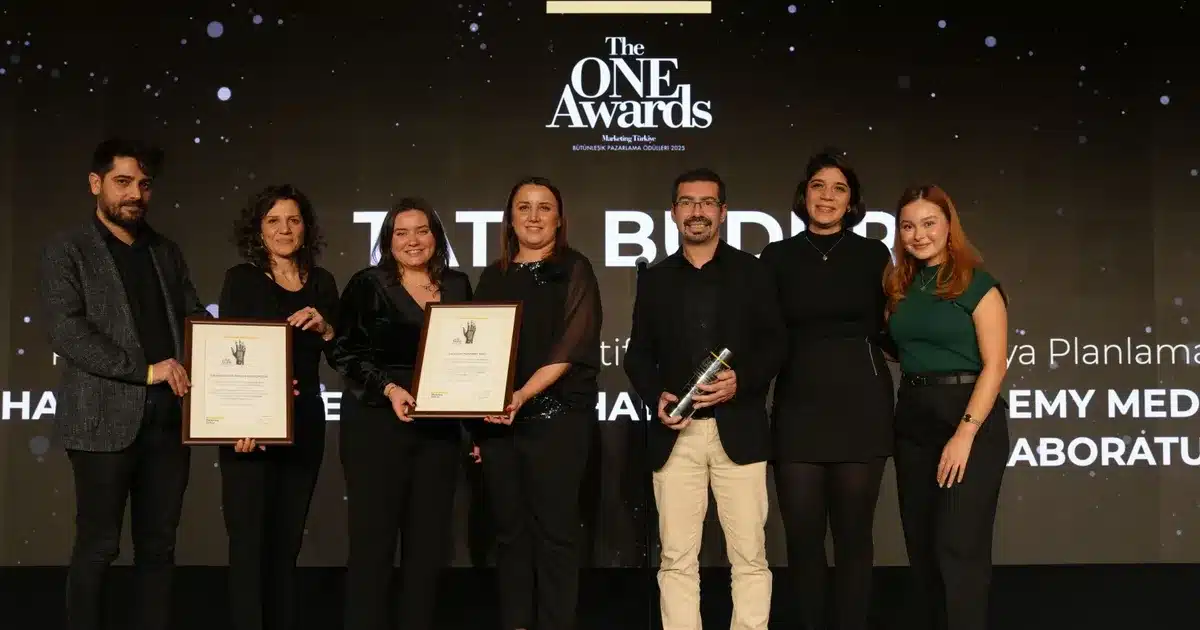 TatilBudur, The ONE Awards’ta yılın en başarılı markası seçilerek birincilik