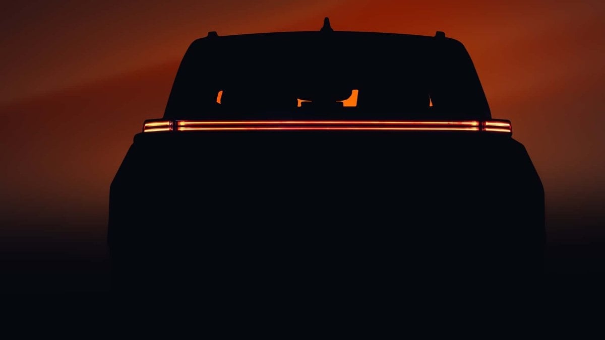 Toyota yeni gizemli modelinin ilk görüntüsünü paylaştı